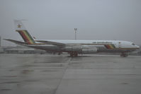 Z-WKU @ VIE - Air Zimbabwe Boeing 707-300 - by Dietmar Schreiber - VAP