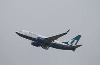 N295AT @ KLAX - Boeing 737-700