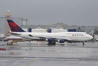 N676NW @ KLAX - Boeing 747-400