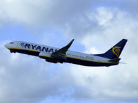 EI-DWV @ EGPH - Ryanair B737 Departing runway 24 at EDI - by Mike stanners