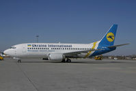 UR-GAL @ LOWW - Ukraine International 737-300