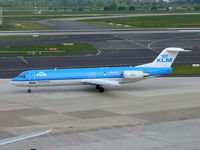 PH-OFM @ EDDL - KLM; Fokker F100 - by Robert_Viktor
