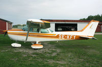 SE-KFY @ ESVQ - Köpings Flygklubb Cessna 172N Skyhawk II