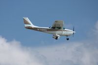 N7198G @ LAL - Arriving at Lakeland, FL during Sun N Fun 2010. - by Bob Simmermon