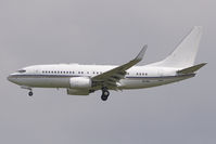 A6-DAS @ LOWW - 737-700