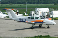 SE-LTA @ ESOW - Scandinavian Aviation Academy Beech Duchess SE-LTA