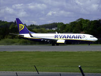 EI-DYD @ EDI - ryanair Boeing 737-8AS Lined up on runway 06 ready for take off - by Mike stanners