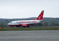 G-CDRB @ EGPH - Globespan B737 Taxiing to runway 06 - by Mike stanners