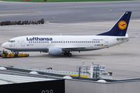 D-ABXP @ VIE - Lufthansa Boeing 737-330 - by Chris J