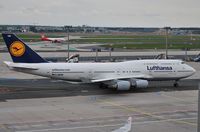 D-ABVM @ EDDF - Lufthansa heading to stand - by Robert Kearney