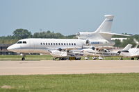 N900DW @ KDPA - WHITECO Dassault Aviation FALCON 7X, N900DW taxiing to the ramp KDPA after arriving from KYVPZ. - by Mark Kalfas