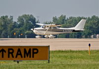 N3089U @ KDPA - Cessna 172E, N3098U taxiing to the ramp at KDPA. - by Mark Kalfas