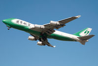 B-2422 @ LOWW - Jade Cargo Boeing 747-400 - by Dietmar Schreiber - VAP