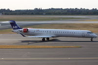 LN-RNL @ EDDL - SAS, Canadair CL-600-2D24 Regional Jet CRJ-900ER, CN: 15250 - by Air-Micha