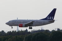 LN-RRO @ EDDL - SAS, Boeing 737-683, CN: 28288/49, Aircraft Name: Bernt Viking - by Air-Micha