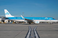 PH-EZA @ LOWW - KLM Embraer 190 - by Dietmar Schreiber - VAP