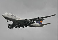 D-ABVZ @ KLAX - Lufthansa Boeing 747-430, D-ABVZ on the 24R approach KLAX. - by Mark Kalfas