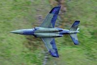 ZJ646 @ WALE - The QinetiQ Alpha Jets retained the German camo for quite some time. This one rushes down the Valley as seen from Cat East. - by Joop de Groot
