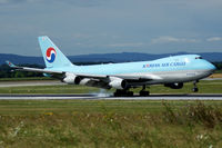 HL7499 @ LOWW - Korean Air Cargo - by Jan Ittensammer
