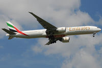 A6-ECJ @ VIE - Emirates - by Chris Jilli