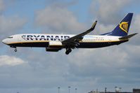 EI-DPY @ EIDW - Ryanair on short finals - by Robert Kearney