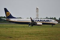 EI-EML @ EIDW - Another new aircraft here for Ryanair,waiting her turn for take-off - by Robert Kearney