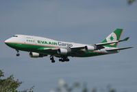 B-16462 @ LOWW - Eva Air Cargo - by FRANZ61