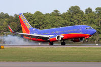 N652SW @ ORF - Southwest Airlines N652SW (FLT SWA701) from Orlando Int'l (KMCO) landing RWY 23. - by Dean Heald