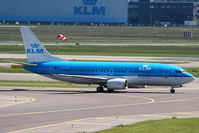 PH-BTE @ EHAM - KLM Royal Dutch Airlines - by Chris Hall