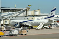 4X-EKI @ EHAM - El Al Israel Airlines - by Chris Hall