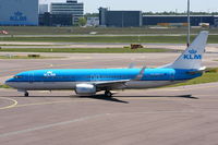 PH-BXK @ EHAM - KLM Royal Dutch Airlines - by Chris Hall