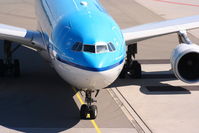 PH-AOC @ EHAM - KLM Royal Dutch Airlines - by Chris Hall