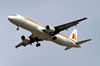 EC-JNI @ EGLL - Airbus A321-211 [2270] (Iberia) Home~G 22/08/2009. - by Ray Barber