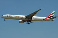 A6-ECP @ VIE - Emirates - by Chris Jilli