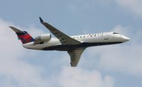 N8659B @ DTW - Pinnacle CRJ-200 - by Florida Metal