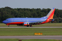 N375SW @ ORF - Southwest Airlines N375SW (FLT SWA186) from Orlando Int'l (KMCO) rolling out on RWY 5 after landing. - by Dean Heald