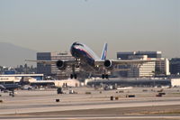 N842UA @ KLAX - United Airlines Airbus A319-131, N842UA departing 25R KLAX. - by Mark Kalfas