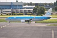 PH-BGA @ EHAM - KLM taxiing for take-off - by Robert Kearney