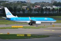 PH-BXD @ EHAM - KLM taxiing back after landing - by Robert Kearney