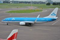 PH-BXH @ EHAM - KLM taxiing out for take-off - by Robert Kearney