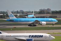PH-BQL @ EHAM - KLM heavy lining up - by Robert Kearney