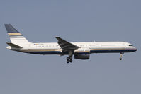 EC-HDS @ LOWW - 757-200