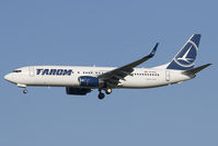 YR-BGS @ LOWW - Tarom 737-800