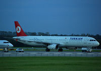 TC-JRC @ LOWW - Turkish Airlines Airbus A321 carrier for Besiktas Istanbul football team - by Thomas Ranner