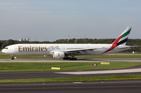 A6-EMR @ EDDL - Emirates, Boeing 777-31H, CN: 29396/401 - by Air-Micha