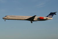 LN-ROP @ EBBR - Flight SK589 is descending to RWY 25L - by Daniel Vanderauwera