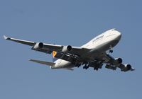 D-ABVT @ MCO - Lufthansa 747-400