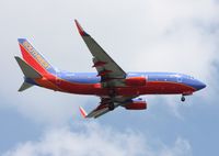 N282WN @ MCO - Southwest 737-700 - by Florida Metal