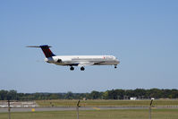 N995DL @ LIT - Delta MD-88 landing at Adams Field - by Jason Politte