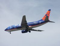 N710SY @ MCO - Sun Country 737-700